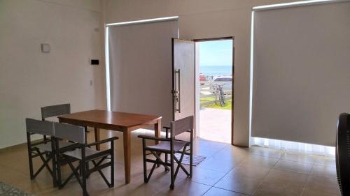 En balkon eller terrasse på Playa Corner