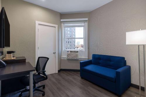 Super 8 by Wyndham San Francisco/Union Square Area Image