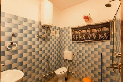 Ein Badezimmer in der Unterkunft goSTOPS Lite Varanasi