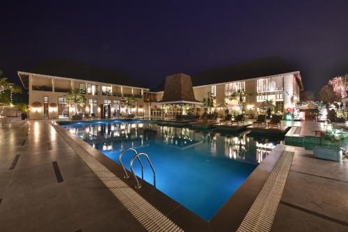 Bazén v ubytování Maira Resort and Convention Centre nebo v jeho okolí