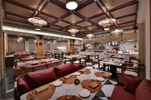 Restaurace v ubytování Maira Resort and Convention Centre