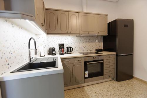 PAVLOS Urban Stay