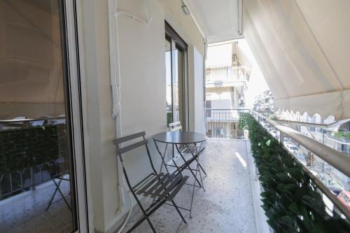 PAVLOS Urban Stay