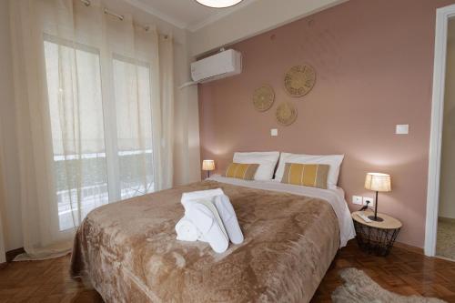 PAVLOS Urban Stay