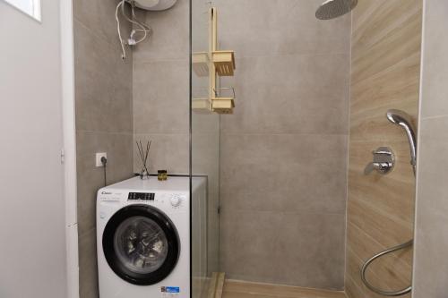 PAVLOS Urban Stay