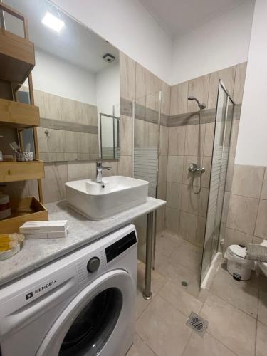AIOLOS Chania center luxury apartment near the garden