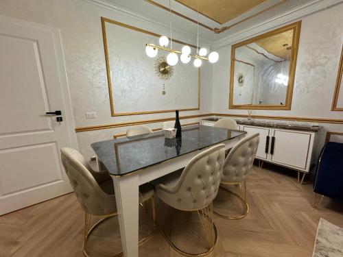 Fotografie z fotogalerie ubytování FancyLux Elegance Apartament v destinaci Sučava