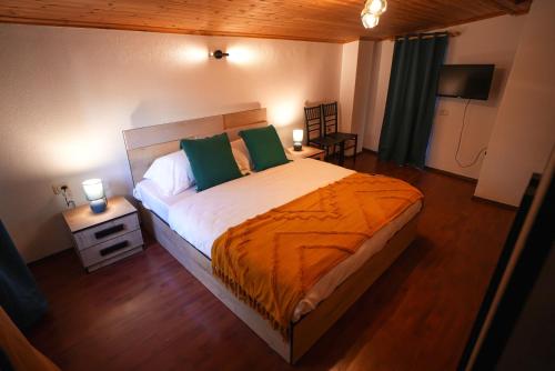 Near Center Apartments 4