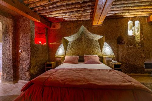 Belenus Cave Houseにあるベッド