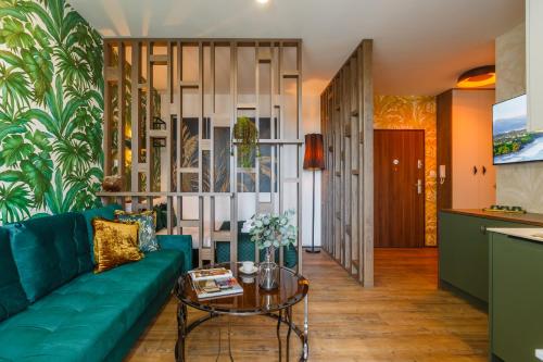 Ruang duduk di Emihouse Skyline Apartments
