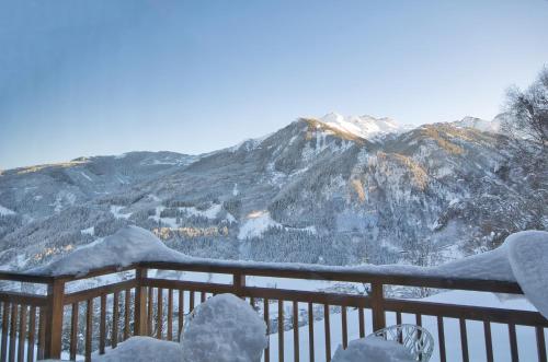 a view of a mountain covered in snow at Ski-in Ski-out Chalet Maiskogel "Bergli" - by Alpen Apartments in Kaprun
