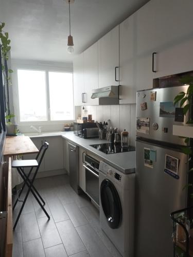Sunny Flat in Paris