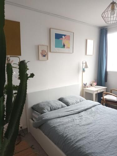 Sunny Flat in Paris