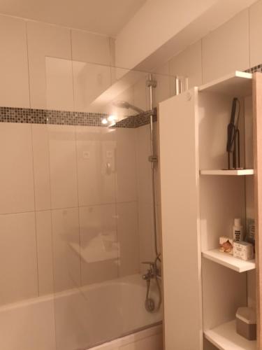 Sunny Flat in Paris