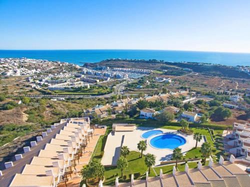 Fantastic Townhouse with Pool and Sea Views photo 3