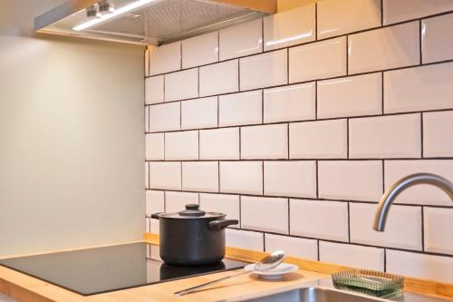 Kuchyň nebo kuchyňský kout v ubytování My Honeyed Corner