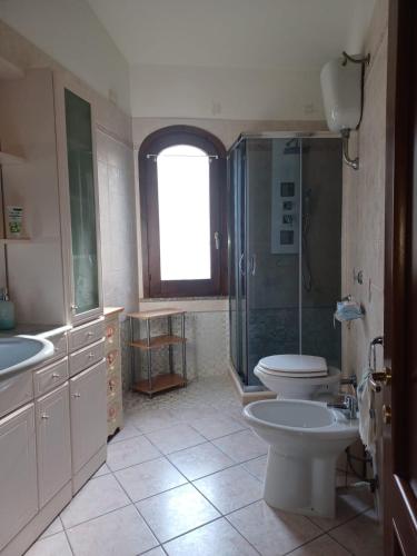 Bilik mandi di Casa Elena