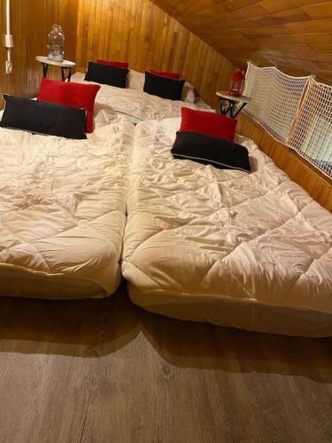 Photo de la galerie de l'établissement Appartement cosy au pied des pistes famille/amis, à Les Deux Alpes