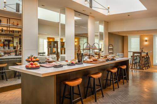 Jídlo v hotelu nebo okolí