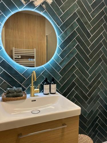 Menton carré d’or - Private garage