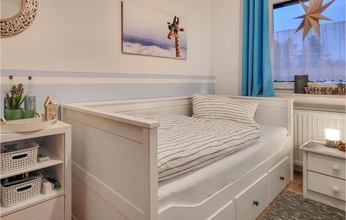 Легло или легла в стая в Nice Home In Arrach With 2 Bedrooms