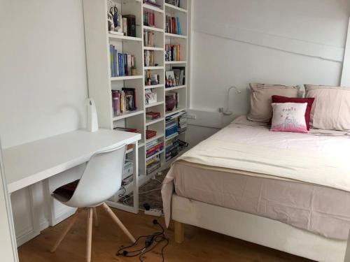 Photo de la galerie de l'établissement Appartement cosy esprit loft, à Paris