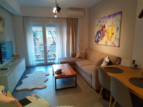 Artemis Luxury Suite in Iktinou Pedestrian & Mitropolitou Iossif area