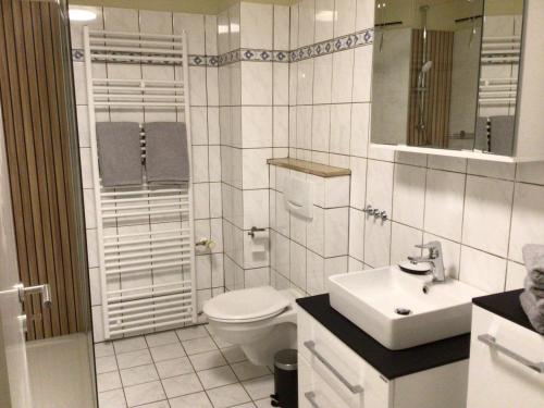 Phòng tắm tại Ferienwohnung am Steinsbach
