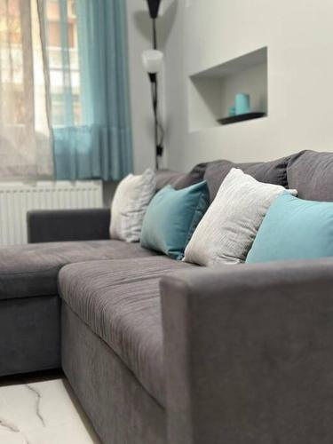 Ellis Oasis Apartment