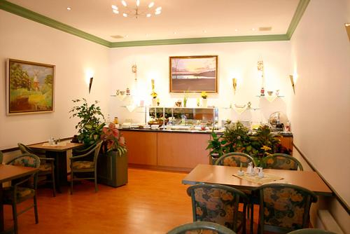 Εστιατόριο ή άλλο μέρος για φαγητό στο Hotel Stadt Reinfeld