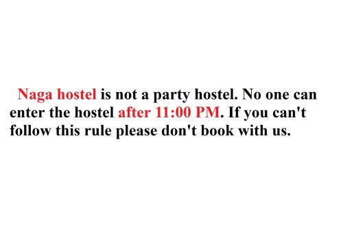 eine Zeile aus einer Textnachricht eines Napa-Krankenhauses ist kein Partykrankenhaus in der Unterkunft Naga Hostel & Café in Thakhek