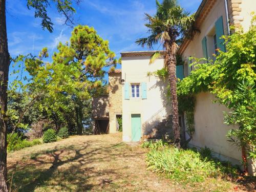 Taman di luar Les Saffres - gîte de charme pour 8 personnes
