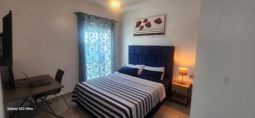 Cama o camas de una habitación en Super appartement vue sur mer et à 2 minutes de la plage de Martil.