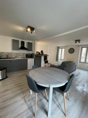 Le Duplex - Hyper centre - Tout équipé - Parking