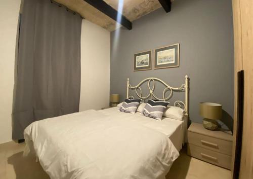 Легло или легла в стая в VallettaDreamSuites groud floor shared sea view rooof terrace