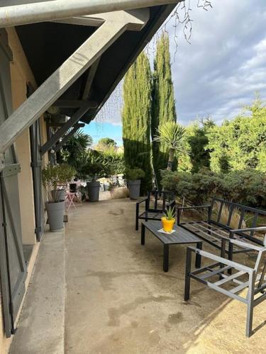 Κήπος έξω από το Comme à la maison…
