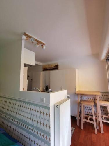 Η κουζίνα ή μικρή κουζίνα στο Studio Cosy Biarritz - classé 2 étoiles