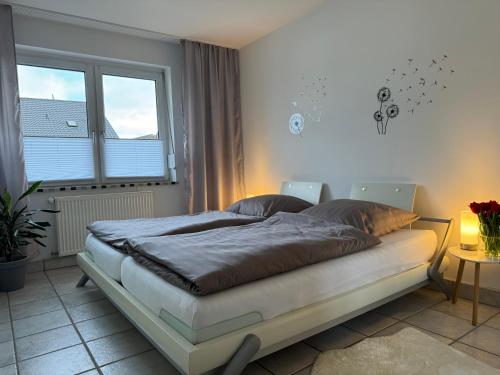 Posteľ alebo postele v izbe v ubytovaní Ruhrpott Residenz - 3 Zimmer - 70qm in bester Lage