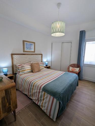 CoralBlu, stylish beachside flat - Fast Wi-Fi