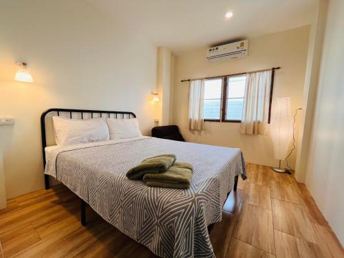 Ένα ή περισσότερα κρεβάτια σε δωμάτιο στο Number 4 Old Town