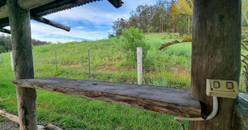 Un jardín fuera de Hinterland Hideaway Farm Stay