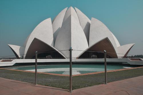 a view of the sydney opera house at Hotel King Plaza in New Delhi