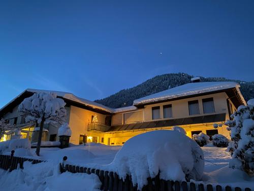 Nespecifikovaný výhled na hory nebo výhled na hory při pohledu z apartmánu