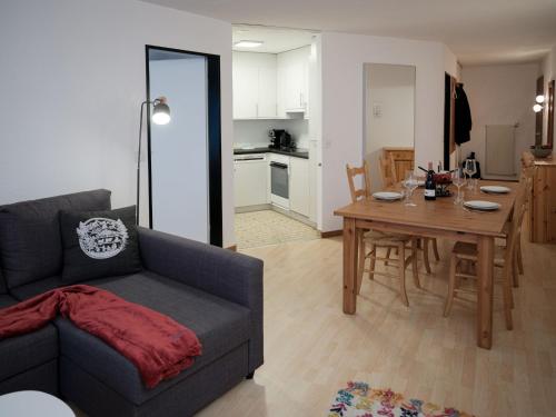 Apartment Pasadena-4 by Interhome