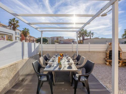 Holiday Home Rochelongue by Interhome