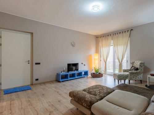 Μια τηλεόραση ή/και κέντρο ψυχαγωγίας στο Apartment Graziella by Interhome
