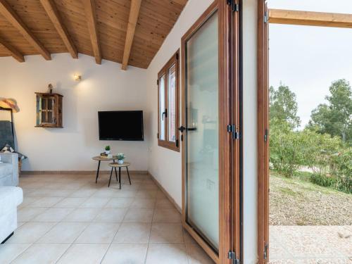 Μια τηλεόραση ή/και κέντρο ψυχαγωγίας στο Holiday Home Eucalipto by Interhome