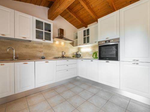 Η κουζίνα ή μικρή κουζίνα στο Holiday Home Eucalipto by Interhome