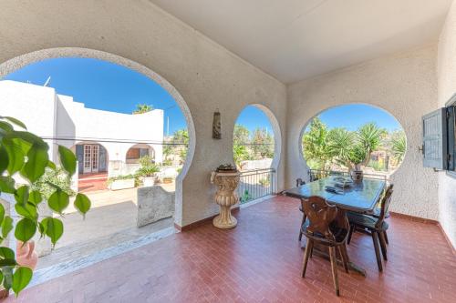 Amazing apartment with sea view and terrace by Beahost Rentals