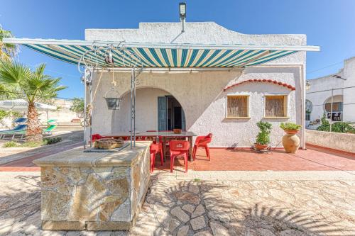 Sunny Salento Villa with garden and seaview by Beahost Rentals